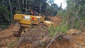 Dandim Sambas : Kerahkan Alat Berat Kodim Putussibau Percepat Kegiatan TMMD Ke-110