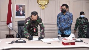 Puskes TNI Terima Donasi Material Kesehatan Covid-19