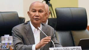 MENAMPAR RAKYAT DENGAN 20.000 UNDANGAN   Oleh : M Rizal Fadillah