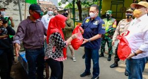 Ketua MPR RI Bambang Soesatyo Bersama Pengurusgerak BS Bagikan 200 Sembako