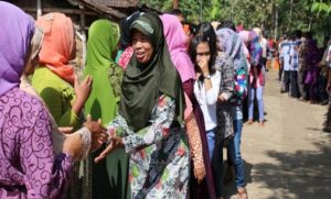 Idul Fitri, Masyarakat Keliling Kampung Saling Maaf-maafan