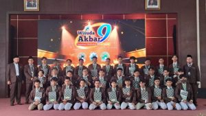 Bikin Kagum, Lulusan SMA Hafal 30 Juz Al-Qur’an