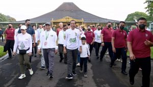 Presiden Buka dan Ikuti Jalan Sehat Menuju 1 Abad NU