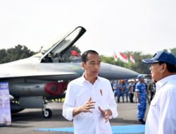 Presiden Jokowi Tinjau Alutsista TNI AU, Didampingi Menhan Prabowo