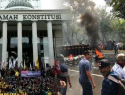 Jika MK Berkompromi, Reformasi atau Revolusi?